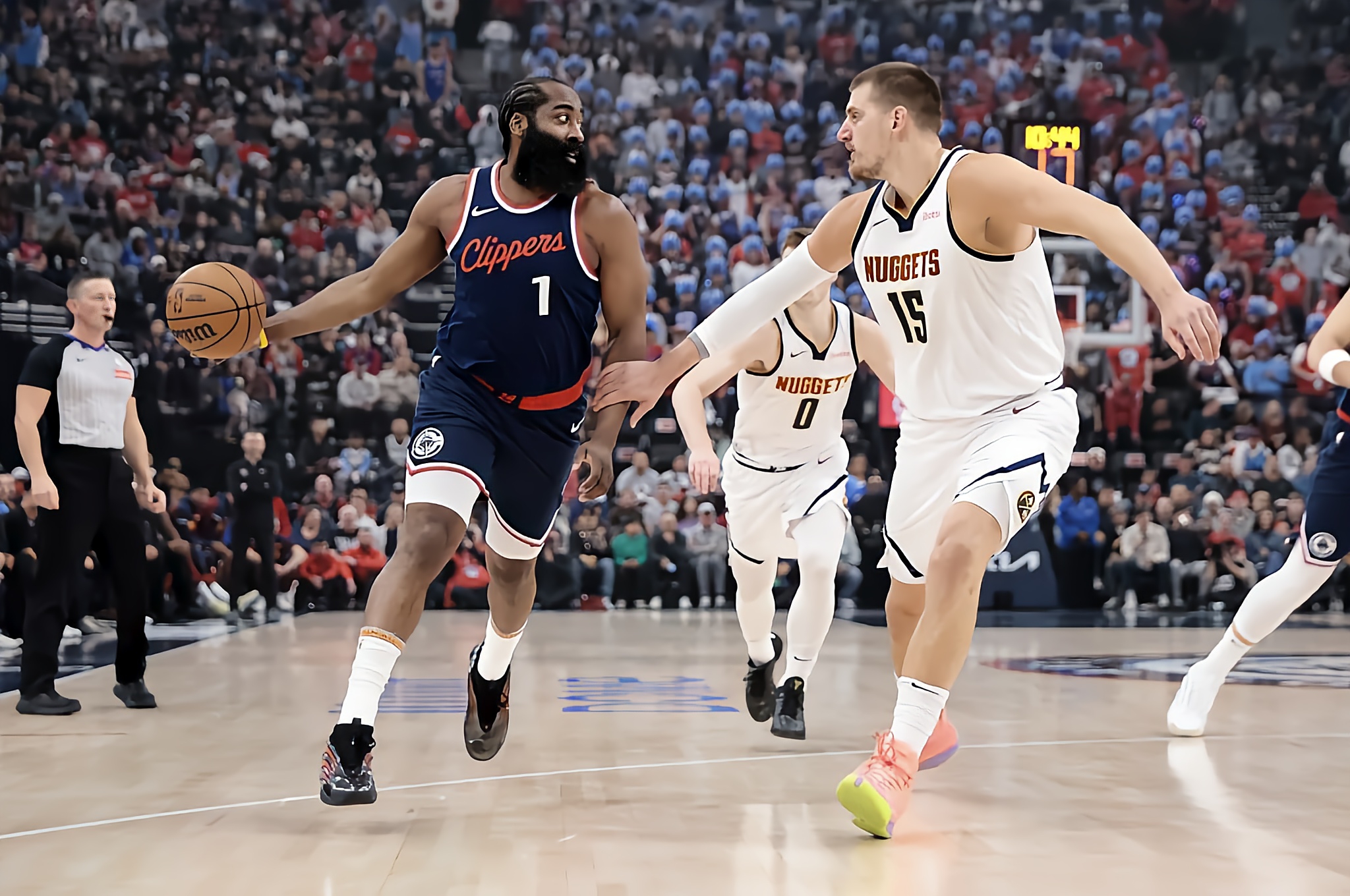 包含今晚NBA季后赛传出新动向；丹佛掘金复出首秀；管理层表态：管理层满意；心理建设被强调的词条