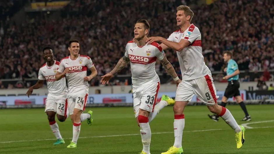 国际比赛日斯图加特备战国王杯，更衣室发声细节曝光，球迷炸锅，身体对抗强度拉满的简单介绍